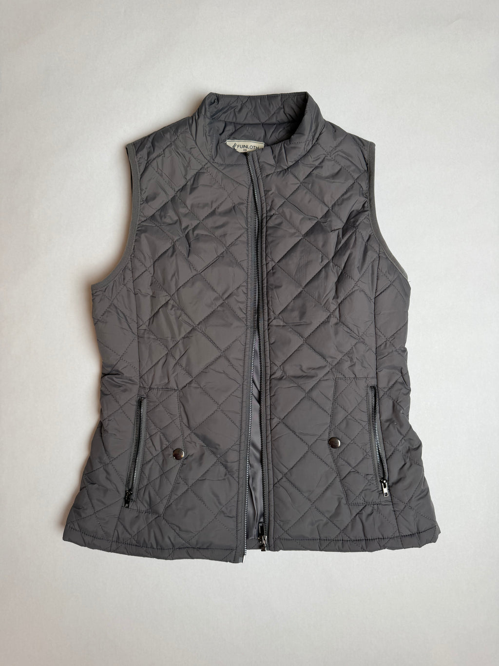 Fuinloth diamond-quilted charcoal vest, front